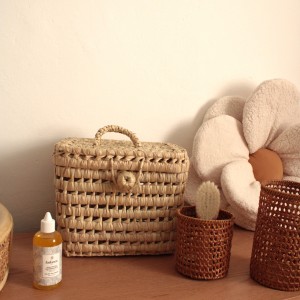 ranger les affaires de bébé dans une chambre d'adultes