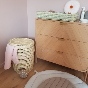 panier à linge sale pour une chambre bébé