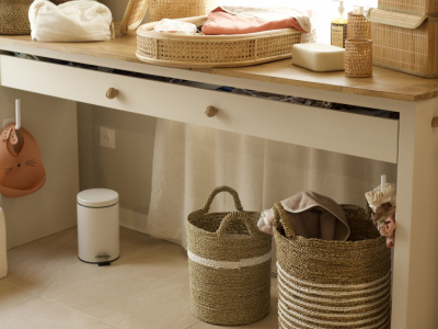 Une salle de bain pour toute la famille : entre style et praticité